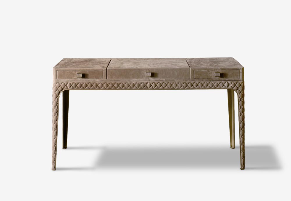 Susanne  | Vanity Tables